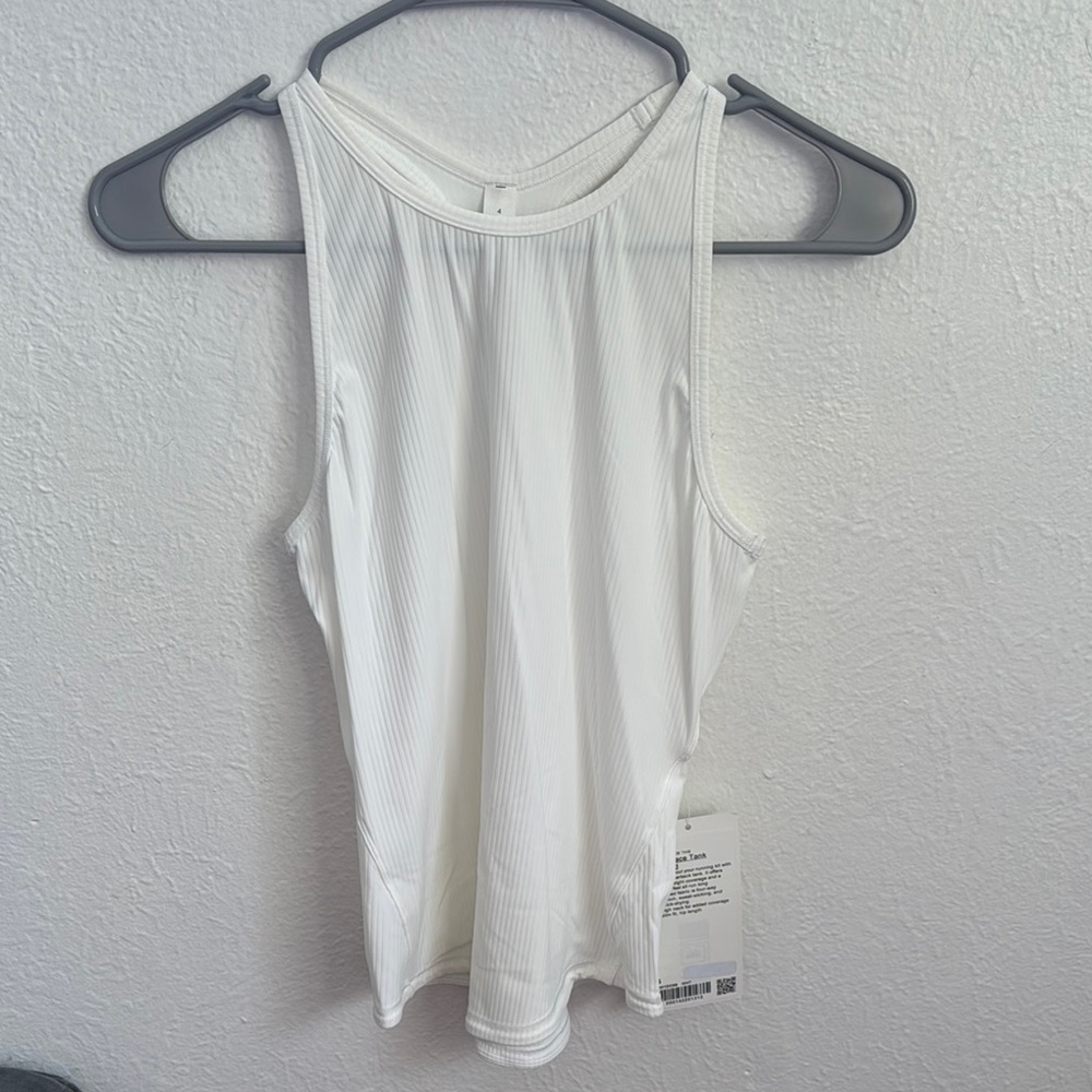 Lululemon tank top